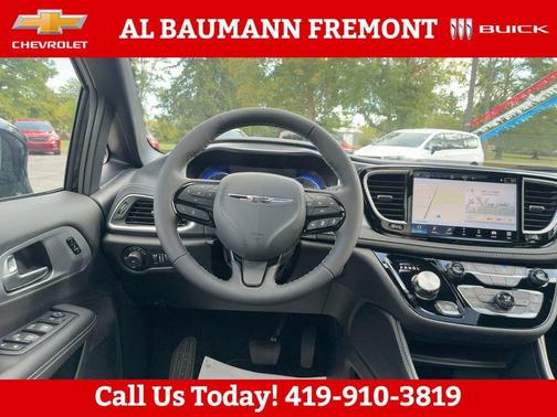 Diamond Black 2026 Chrysler Pacifica Limited