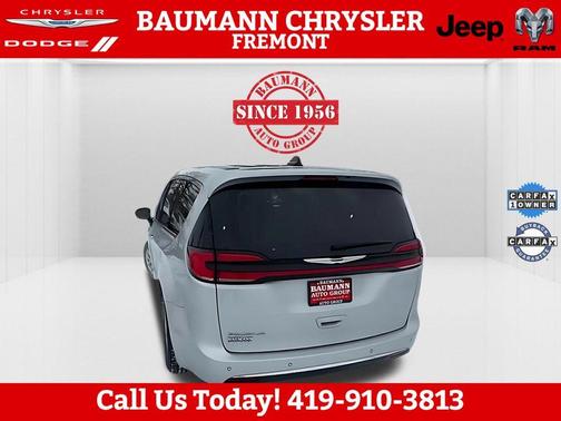 2024 Chrysler Pacifica Touring-L