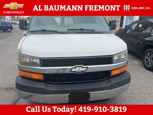 2004 Chevrolet Express 3500 Base