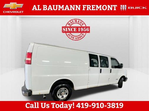 2004 Chevrolet Express 3500 Base