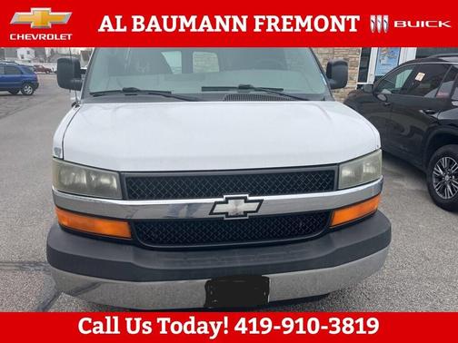 2004 Chevrolet Express 3500 Base