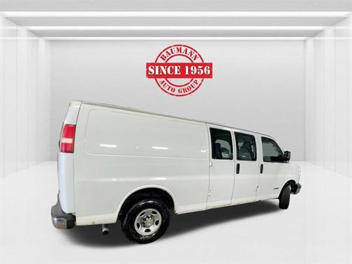 2004 Chevrolet Express 3500 Base