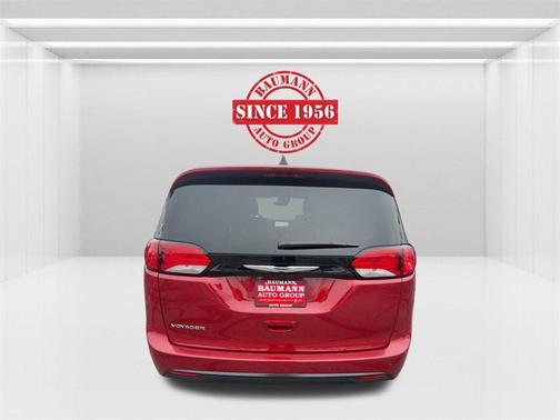 2026 Chrysler Voyager LX