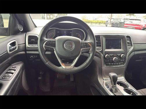 2020 Jeep Grand Cherokee Laredo E