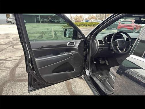 2020 Jeep Grand Cherokee Laredo E