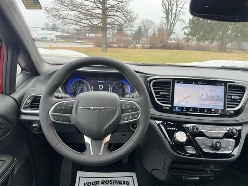 2026 Chrysler Pacifica Select AWD