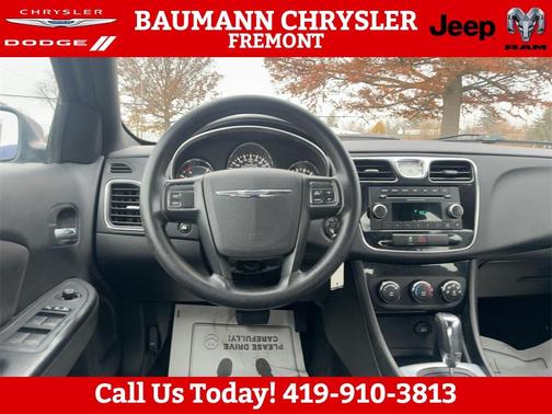 2013 Chrysler 200 LX