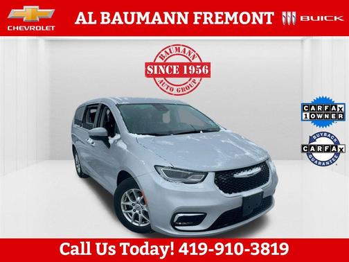 2023 Chrysler Pacifica Touring-L