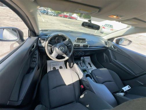 2015 Mazda Mazda3 i SV