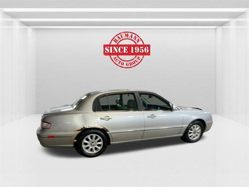 2005 Kia Amanti Base (A5)