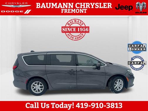 2023 Chrysler Pacifica Touring-L