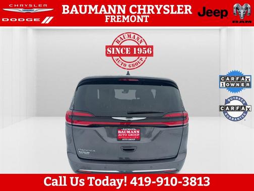 2023 Chrysler Pacifica Touring-L