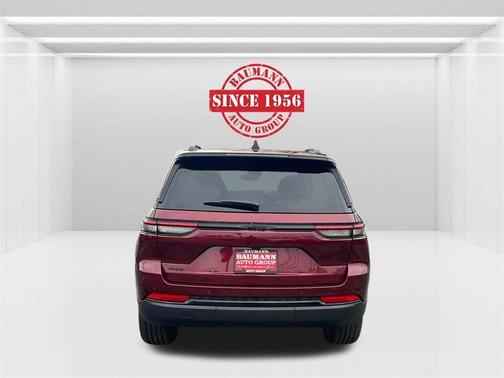 2024 Jeep Grand Cherokee Laredo