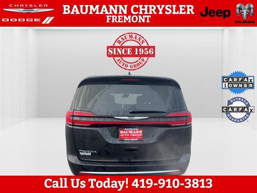 2024 Chrysler Pacifica Touring-L