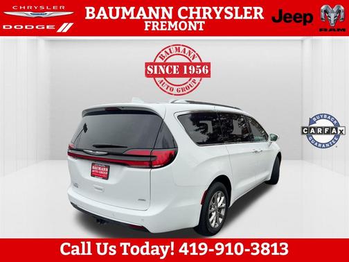 2021 Chrysler Pacifica Touring-L