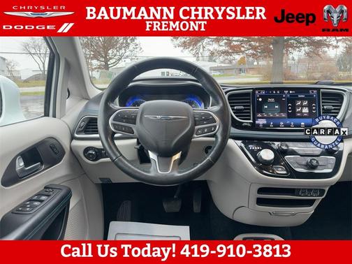 2021 Chrysler Pacifica Touring-L