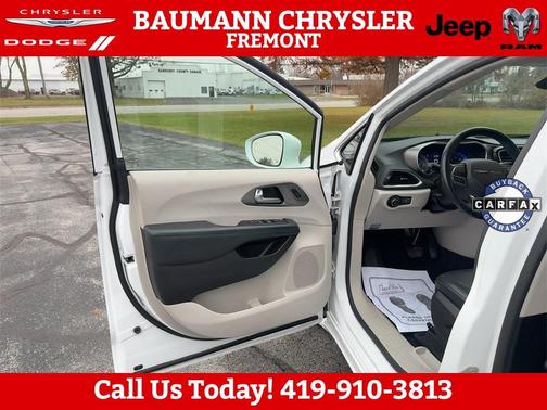 2021 Chrysler Pacifica Touring-L