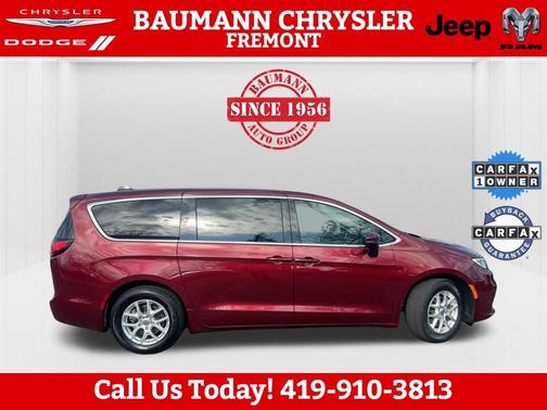 2023 Chrysler Pacifica Touring-L