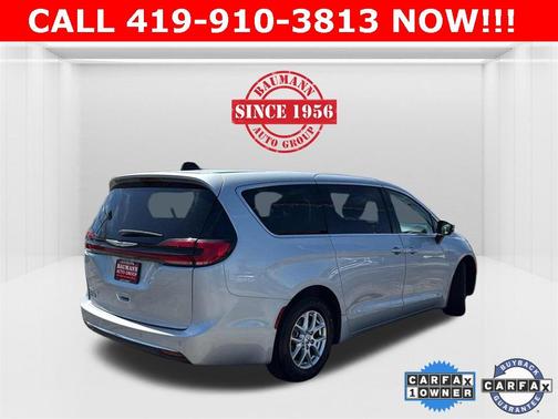 2023 Chrysler Pacifica Touring-L