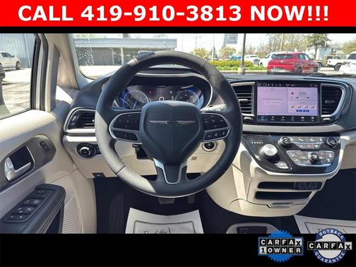 2023 Chrysler Pacifica Touring-L