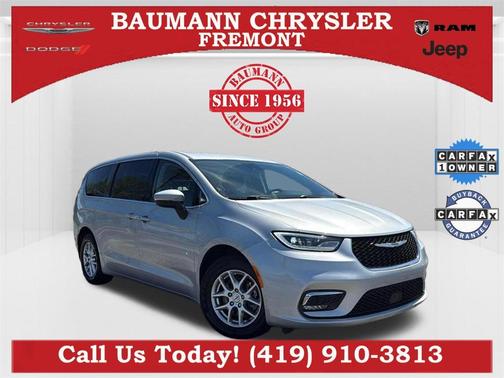 2023 Chrysler Pacifica Touring-L