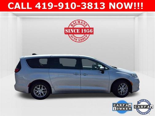 2023 Chrysler Pacifica Touring-L