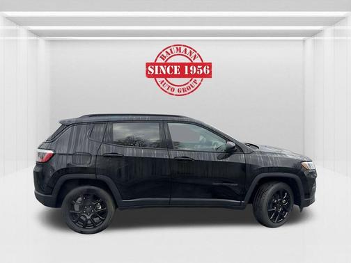Diamond Black 2026 Jeep Compass Latitude