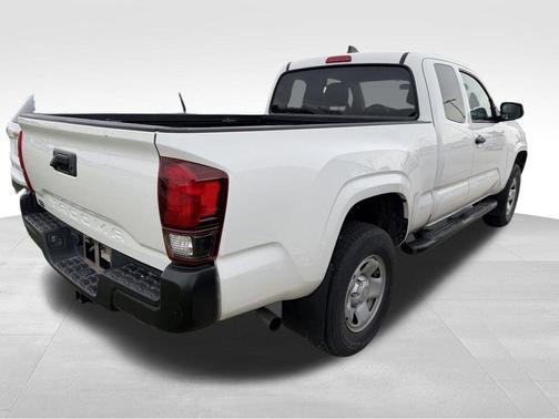 Ice Cap 2023 Toyota Tacoma SR