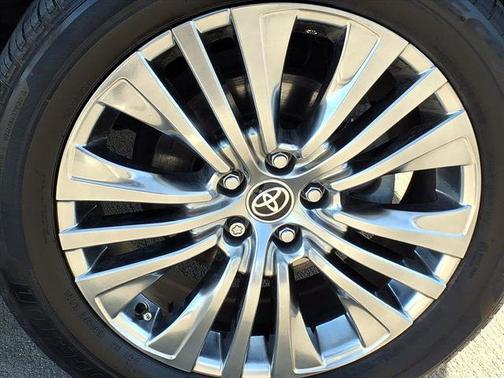 2024 Toyota Venza XLE