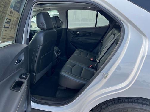Summit White 2023 Chevrolet Equinox Premier w/1LZ