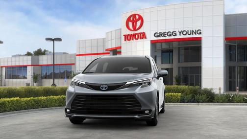 2025 Toyota Sienna XLE