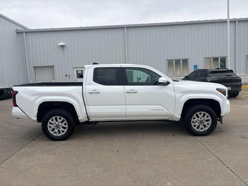 Ice Cap 2026 Toyota Tacoma SR5