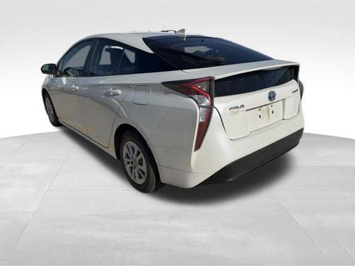 2016 Toyota Prius Two