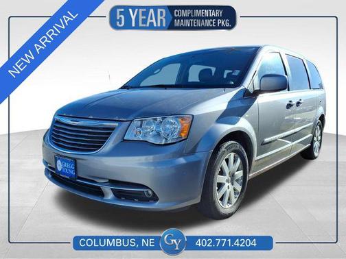 2016 Chrysler Town & Country Touring