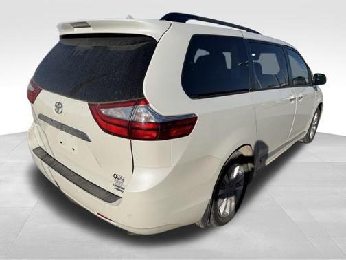 2017 Toyota Sienna Limited Premium