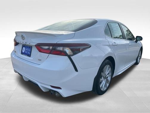 White 2024 Toyota Camry SE