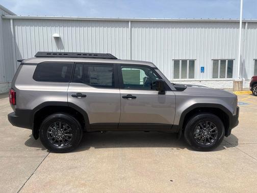 Meteor Shower 2027 Toyota Land Cruiser 1958