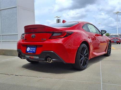 2025 Toyota GR86 Premium