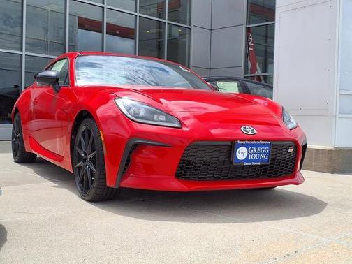 2025 Toyota GR86 Premium