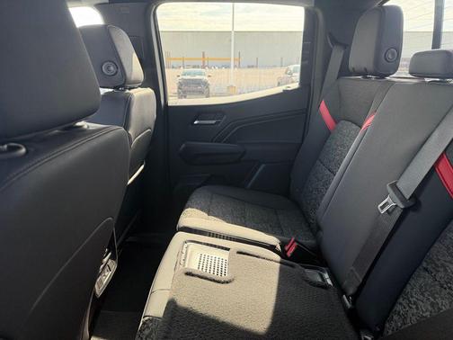 Summit White 2024 Chevrolet Colorado Z71