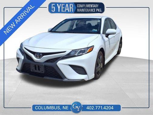 2020 Toyota Camry SE