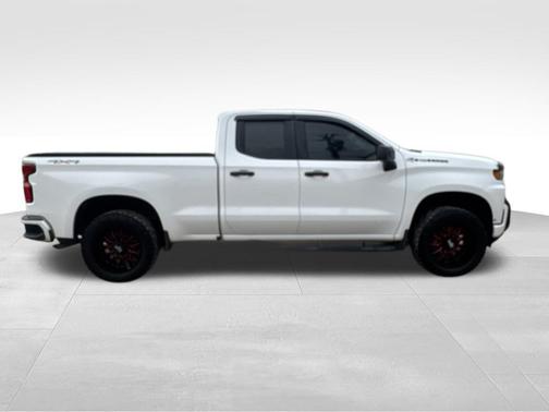 Summit White 2020 Chevrolet Silverado 1500 Custom