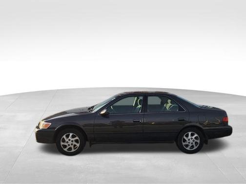 2000 Toyota Camry LE