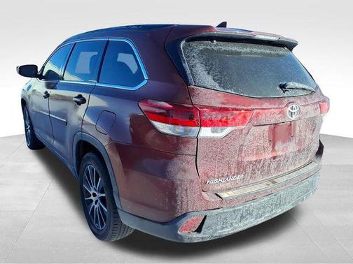 2017 Toyota Highlander SE