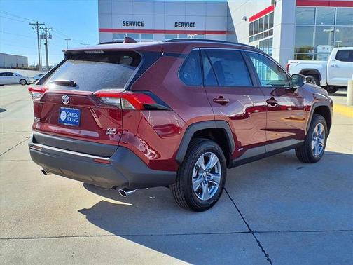 2025 Toyota RAV4 Hybrid XLE