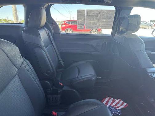 2023 Toyota Sienna XSE 7 Passenger