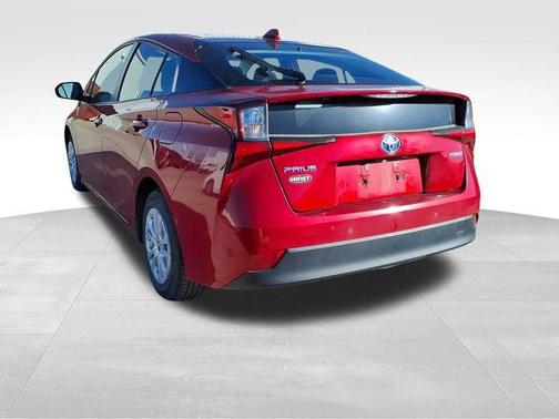 2020 Toyota Prius LE