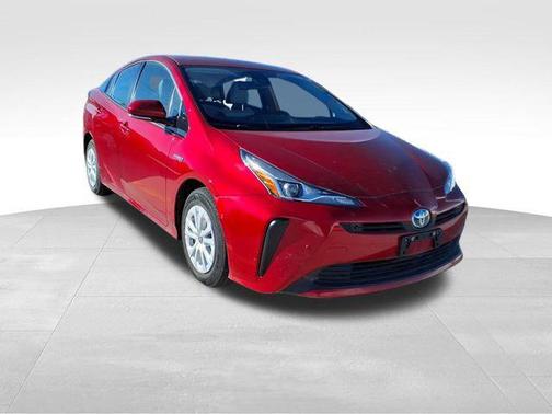 2020 Toyota Prius LE