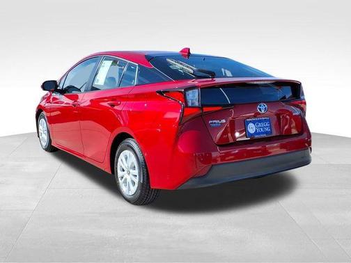 2020 Toyota Prius LE