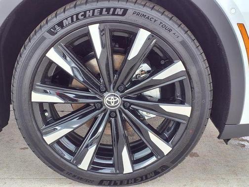 2026 Toyota Crown Platinum